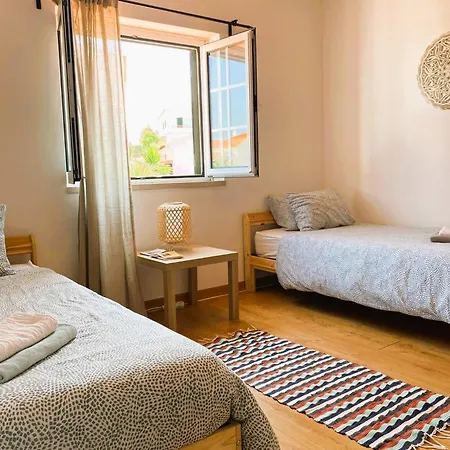 Lalita Ocean & בית הארחה