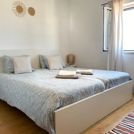 Lalita Ocean & בית הארחה